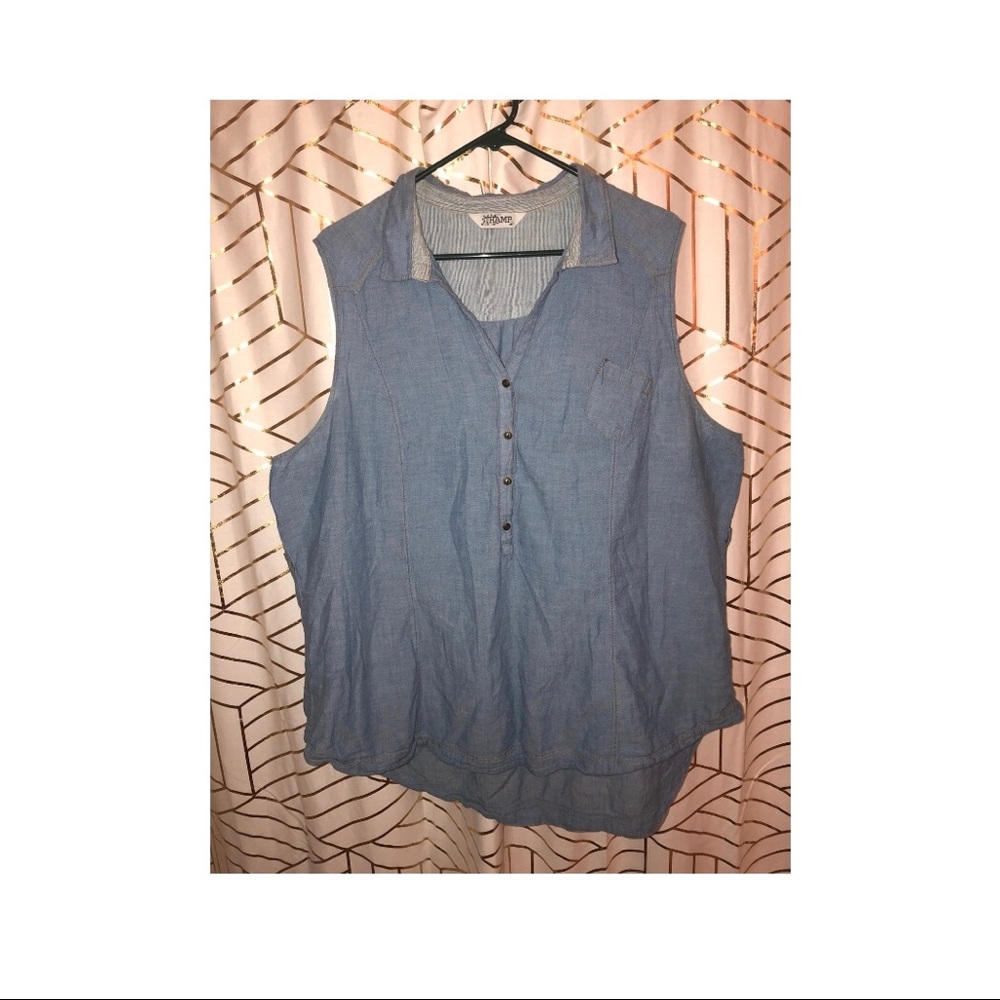 Sleeveless Blouse